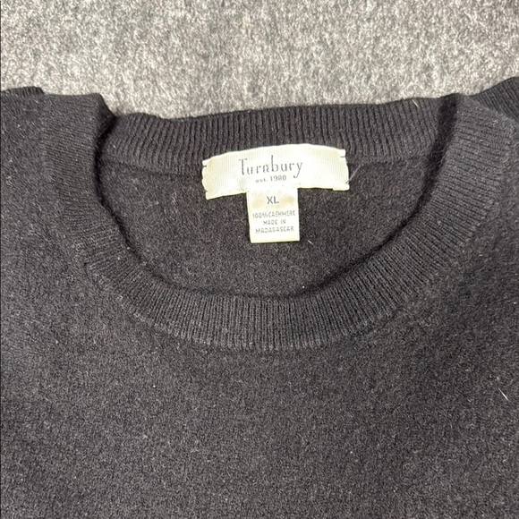 Turnbury Black Cardigan 100% Cashmere Sweater with Relaxed Fit - Picture 2 of 3